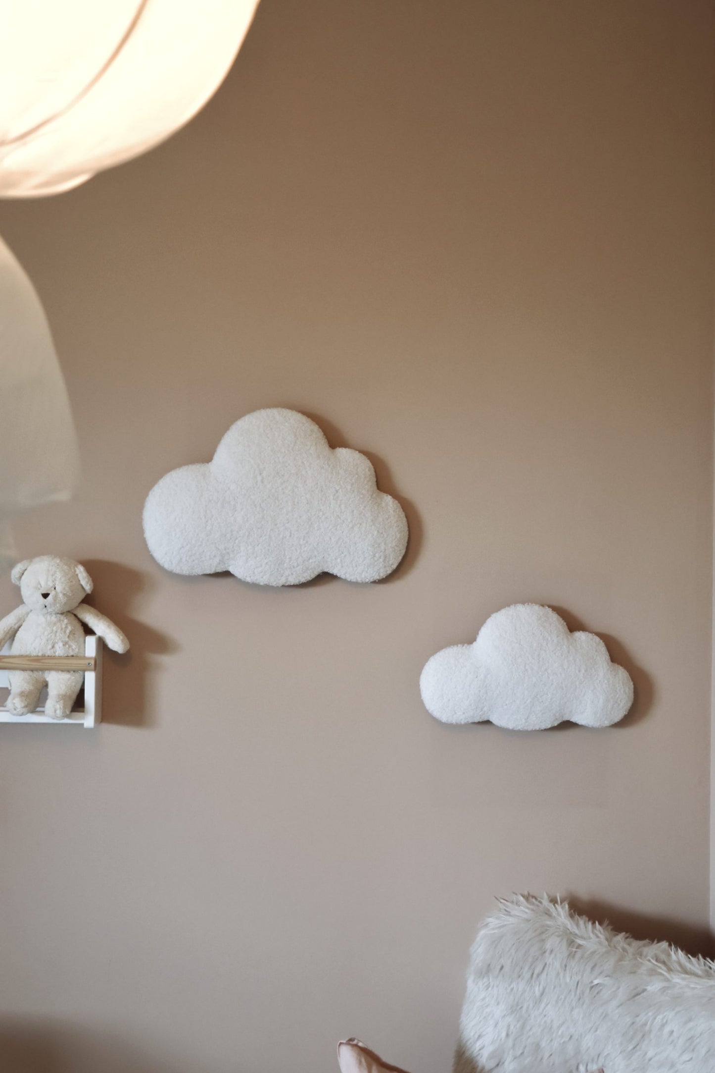 Cloud bouclé wall decor