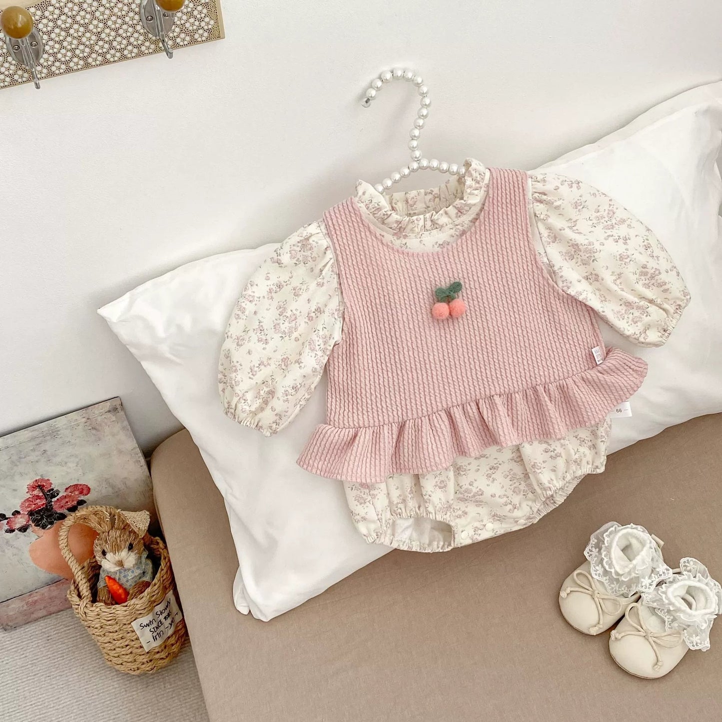 Spring and Autumn Baby Kids Girls Cherry Decorated Sleeveless Vest and